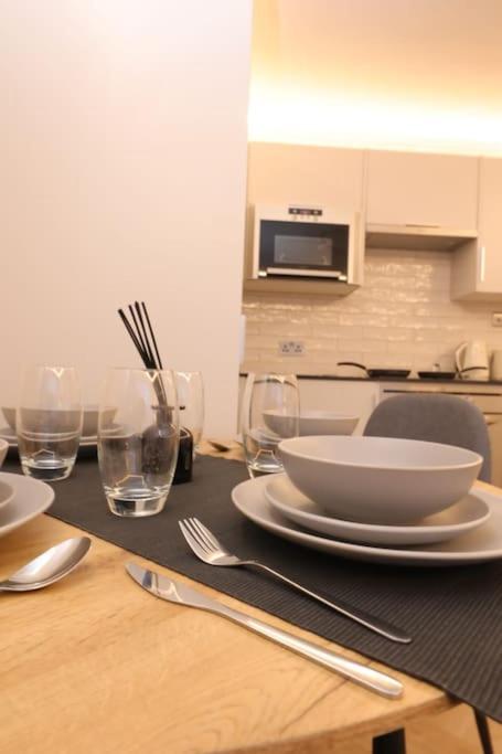 Riverside Serviced Apartments Londres Exterior foto